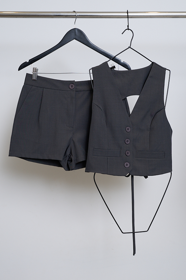 Variation picture for SHORT + CHALECO DOBLE BOLSILLO (GRIS) Variation picture for SHORT + CHALECO DOBLE BOLSILLO (GRIS)