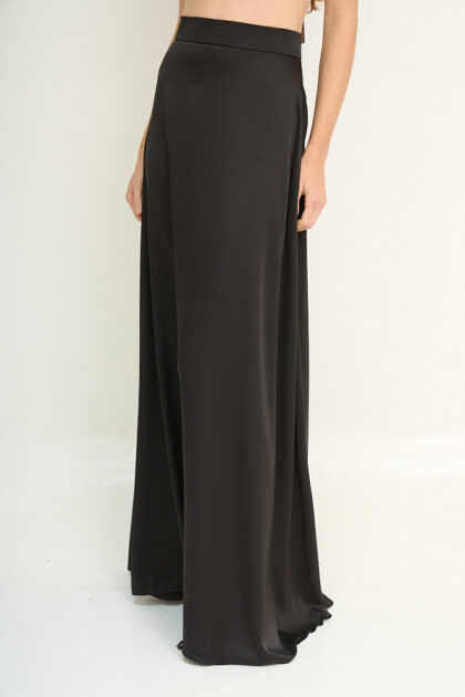 POLLERA SATEN DOBLE BOLSILLO