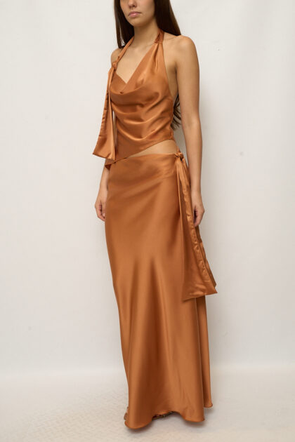 CONJUNTO SATEN BUCHE Y POLLERA