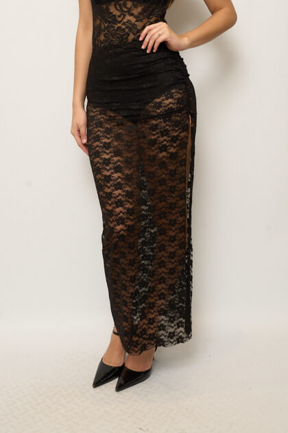 POLLERA ENCAJE CON TAJO