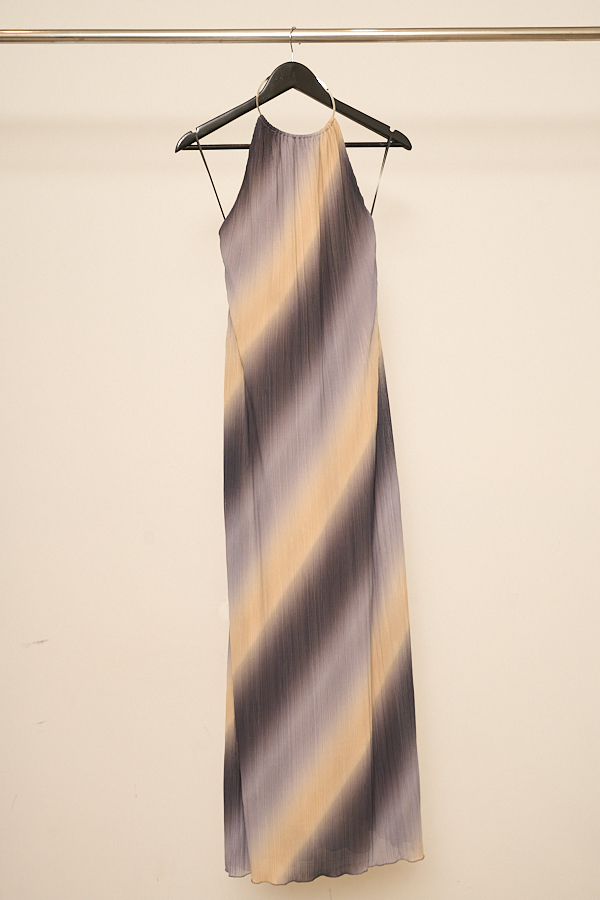 Variation picture for GRIS OSCURO