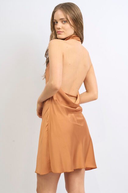 VESTIDO CORTO SATEN DOBLE BUCHE