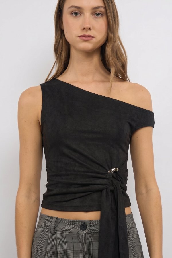 BLUSA GAMUZA HOMBRO ACCESORIO