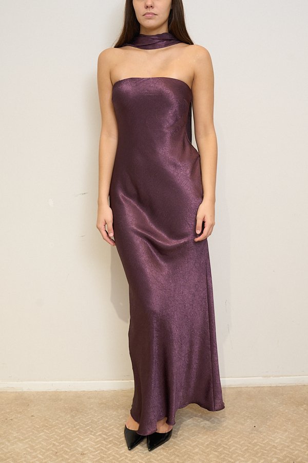 VESTIDO LARGO SATEN TRAMADO STRAPLESS LAZO