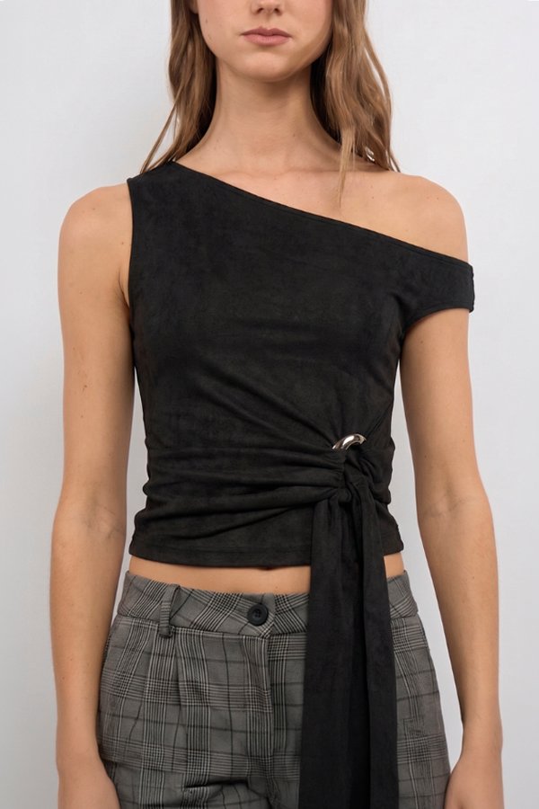 BLUSA GAMUZA HOMBRO ACCESORIO