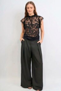 BLUSA ENCAJE CUELLO FRUNCE