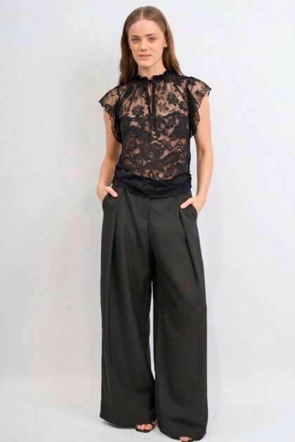 BLUSA ENCAJE CUELLO FRUNCE