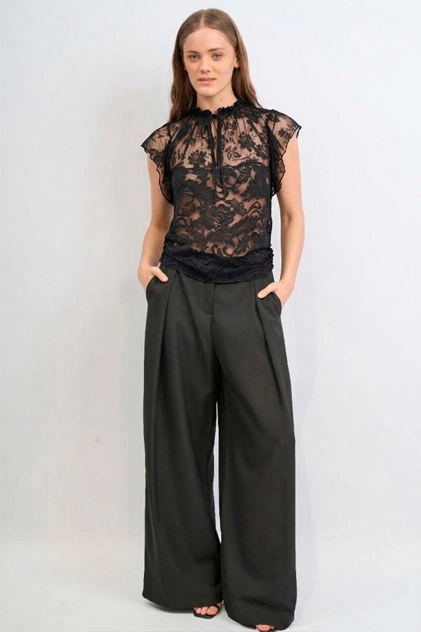 BLUSA ENCAJE CUELLO FRUNCE